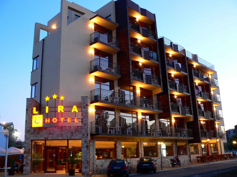 Hotel Lira Slântsjev Brjag Eksteriør bilde